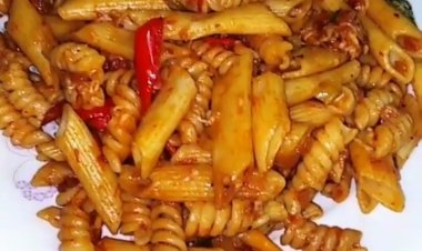 ΜΑΚΑΡΟΝΙΑ ΠΕΝΕΣ ΜΕ ΦΡΕΣΚΙΑ ΣΆΛΤΣΑ ΝΤΟΜΑΤΑΣ