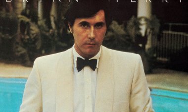 BRYAN FERRY 'Ο ΤΡΑΓΟΥΔΟΠΟΙΟΣ ΜΕ ΤΗΝ ΚΟΜΨΗ ΦΩΝΗ ΚΑΙ ΤΟΝ ΣΑΓΗΝΕΥΤΙΚΟ ΚΡΟΤΟ'