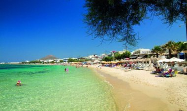 ΑΓΙΑ ΑΝΝΑ ΝΑΞΟΥ ΤΟ ΕΞΩΤΙΚΟ ΧΩΡΙΟ ΜΕ ΤΑ ΚΡΥΣΤΑΛΛΙΝΑ ΝΕΡΑ