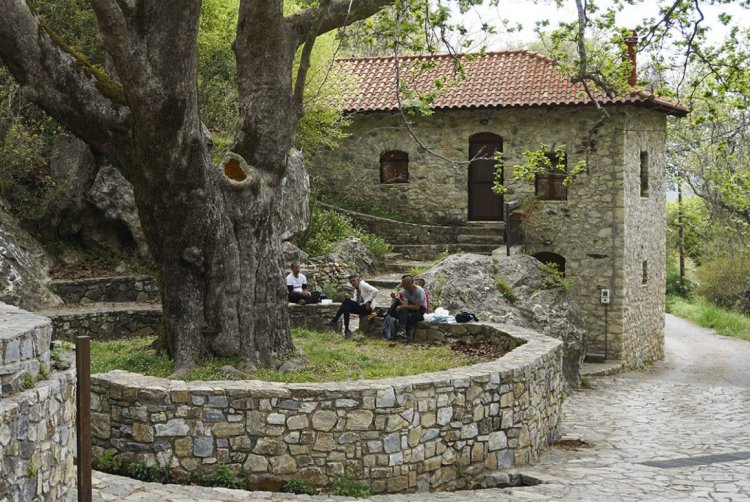 Ταΰγετος,  4 χωριά σαν να έχουν σταματήσει στο χρόνο.