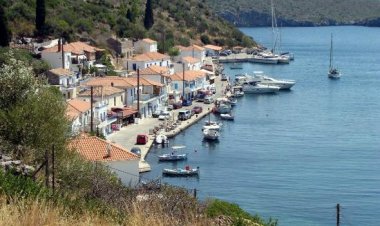 Μονεμβασιά -Το Λιμάνι του Γέρακα – Ένα τοπίο απίστευτης ομορφιάς (Video)