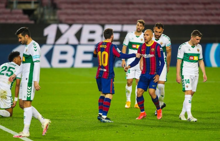 3 over Σαββάτου και ταμείο!