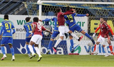 3 διπλές Δευτέρας ταμείο