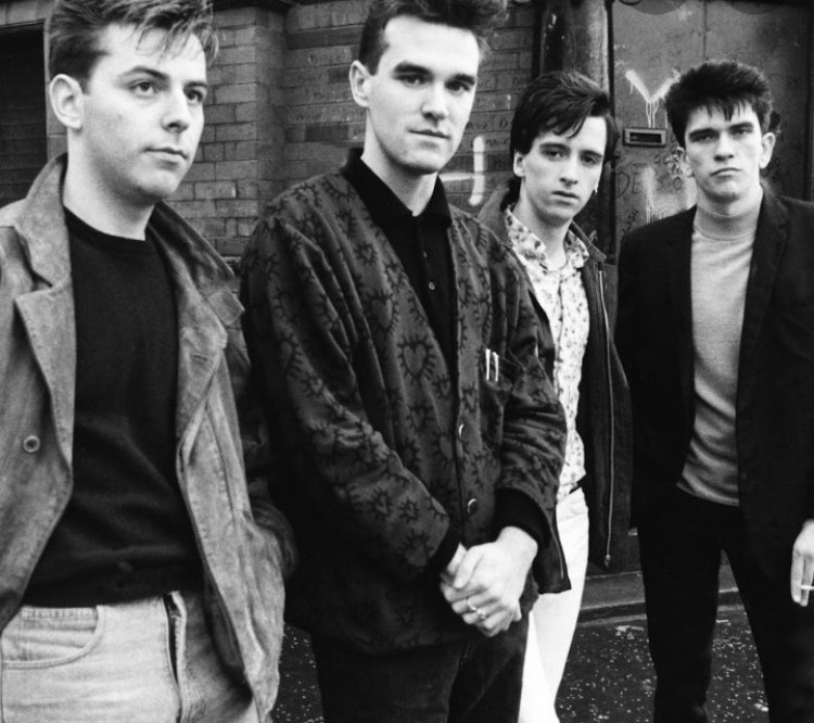 THE SMITH'S: BIGMOUTH STRIKE AGAIN