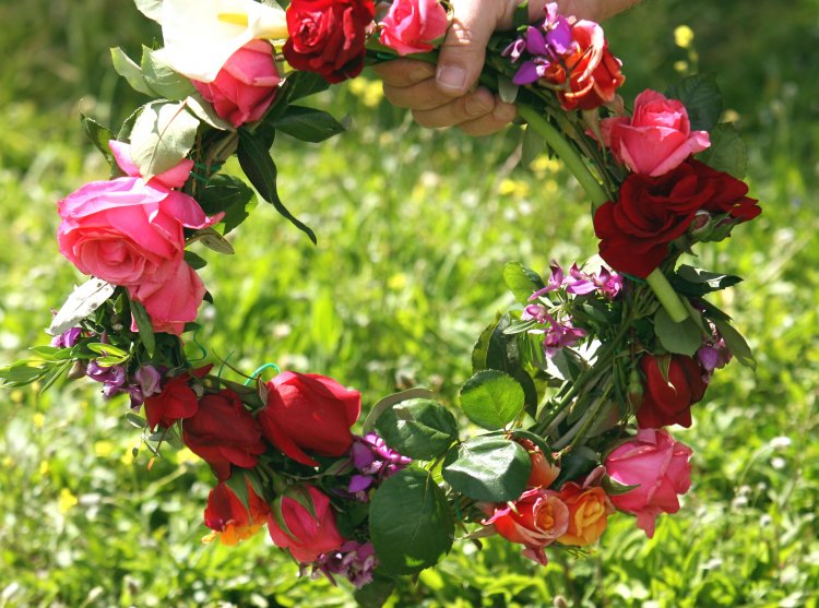 Sure - Κυριακή Πρωτομαγιά ταμείο