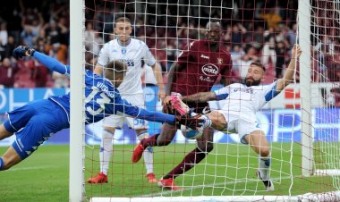 Storm Σαββάτου ταμείο