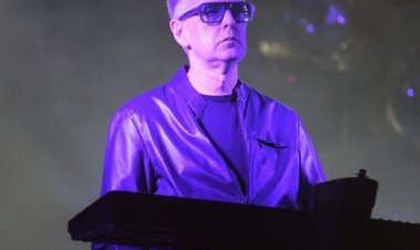 ANDREW FLETCHER ΣΟΚ ΚΑΙ ΘΛΊΨΗ ΓΙΑ ΤΟΝ ΞΑΦΝΙΚΌ ΧΑΜΟ ΤΟΥ