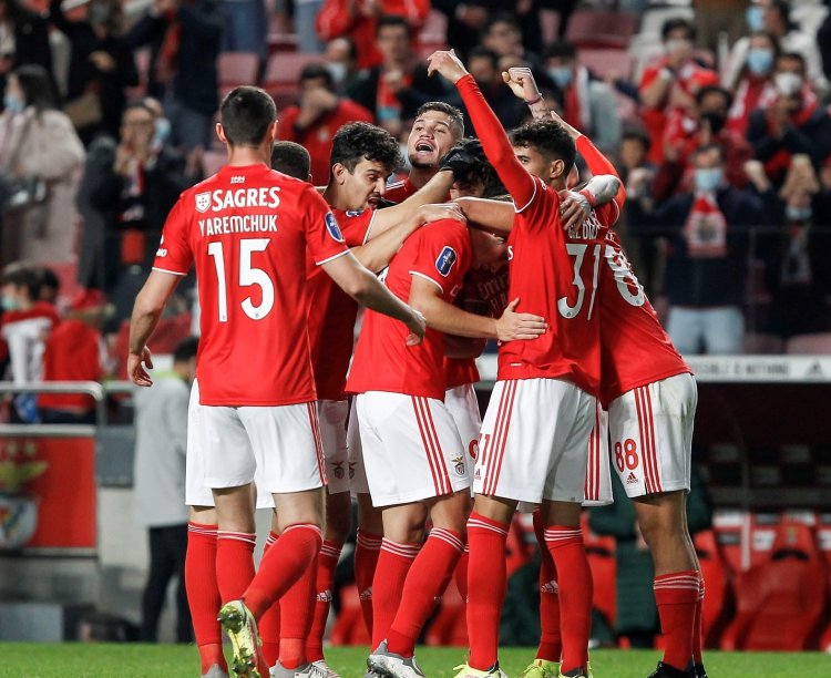 Thunder Κυριακής ταμείο