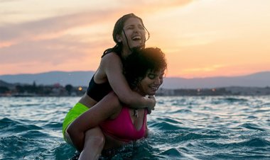 «Οι Κολυμβήτριες»  Η αληθινή ιστορία των αδερφών Μαρντίνι