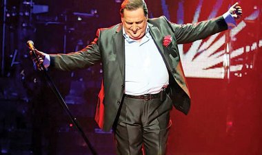 Βασίλης Καρράς - Το τραγούδι που έγραψε για την γυναίκα του.