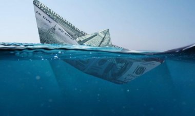 Η μεσαία τάξη βρίσκεται σε ένα πλοίο που βυθίζεται