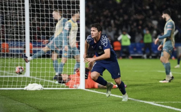 ΚΟΛΩΝΑ ΤΕΤΆΡΤΗΣ BY MAKISVOGDOPOULOS