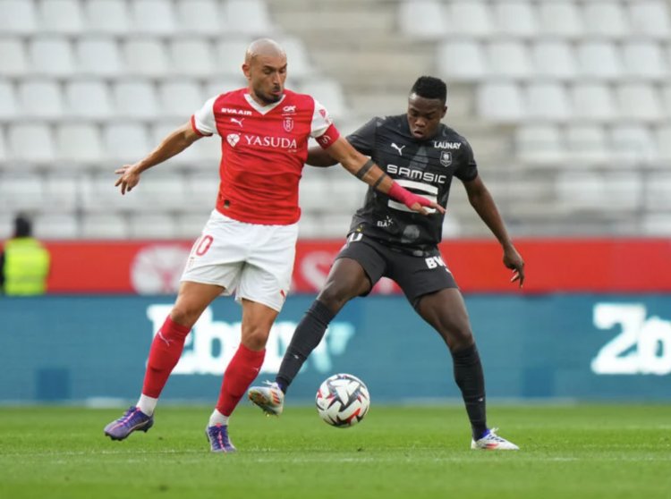 ΚΟΛΩΝΑ ΗΜΈΡΑΣ BY MAKISVOGDOPOULOS