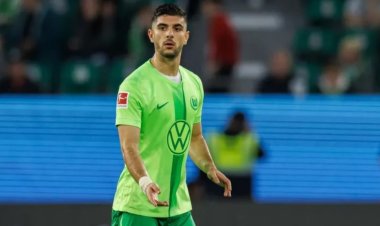 ΚΟΛΩΝΑ ΣΑΒΒΑΤΟΥ BY MAKIS VOGDOPOULOS