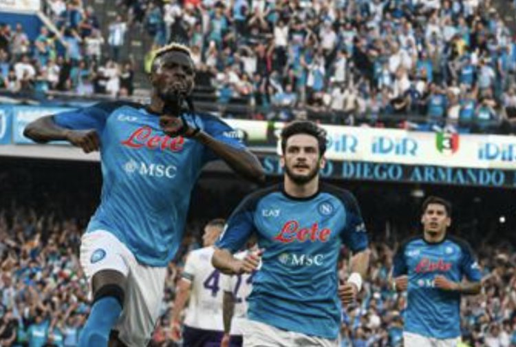 ΔΥΟ 5ΑΔΕΣ ΚΥΡΙΑΚΉΣ BY MAKISVOGDOPOULOS