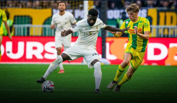 ΚΟΛΩΝΑ ΠΑΡΑΣΚΕΥΗΣ BY MAKIS VOGDOPOULOS