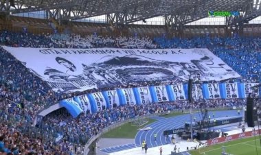 ΚΟΛΩΝΑ ΚΥΡΙΑΚΗΣ BY MAKIS VOGDOPOULOS