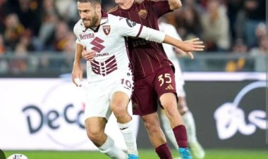 ΚΟΛΩΝΑ ΚΥΡΙΑΚΗΣ BY MAKIS VOGDOPOULOS