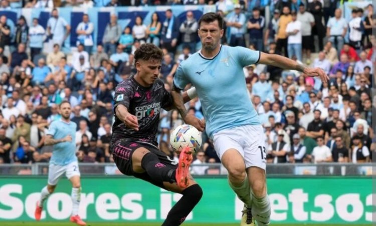 ΚΟΛΩΝΑ ΚΥΡΙΑΚΗΣ BY MAKIS VOGDOPOULOS