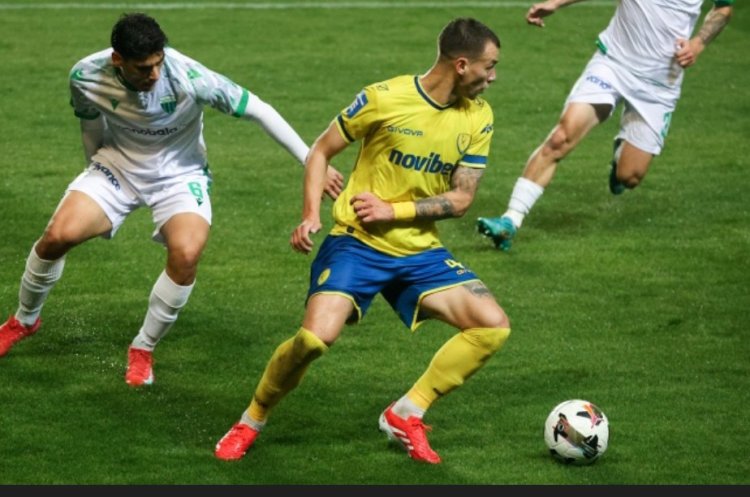 ΚΟΛΩΝΑ ΗΜΕΡΑΣ BY MAKIS VOGDOPOULOS