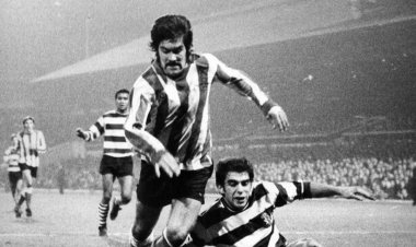 ΚΟΛΩΝΑ ΗΜΕΡΑΣ BY MAKIS VOGDOPOULOS